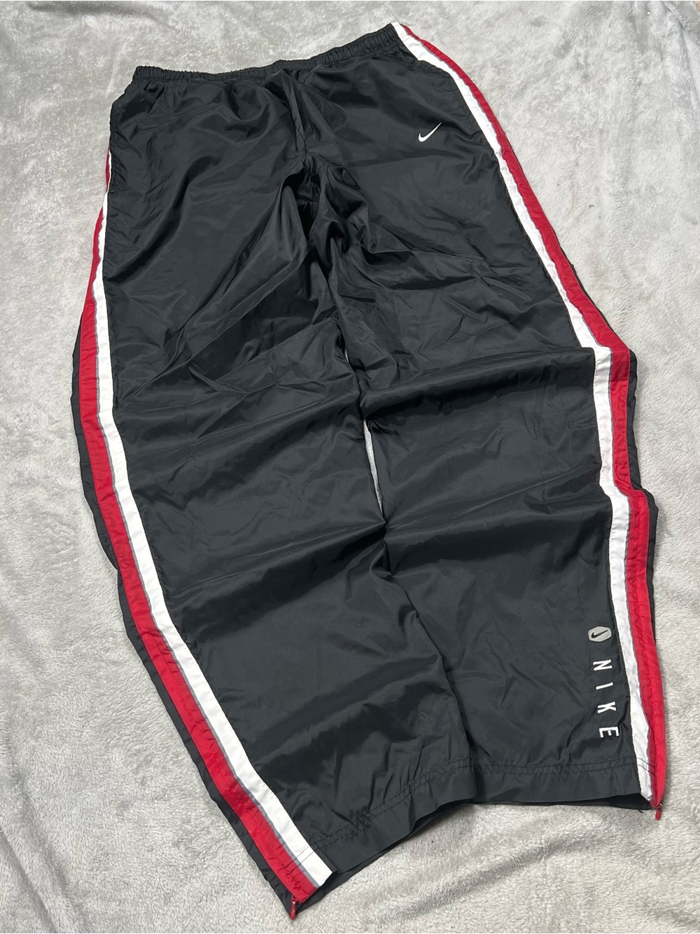 Vintage Nike Track Pants Mens L Black/Red Baggy Athleisure Windbreaker Y2K